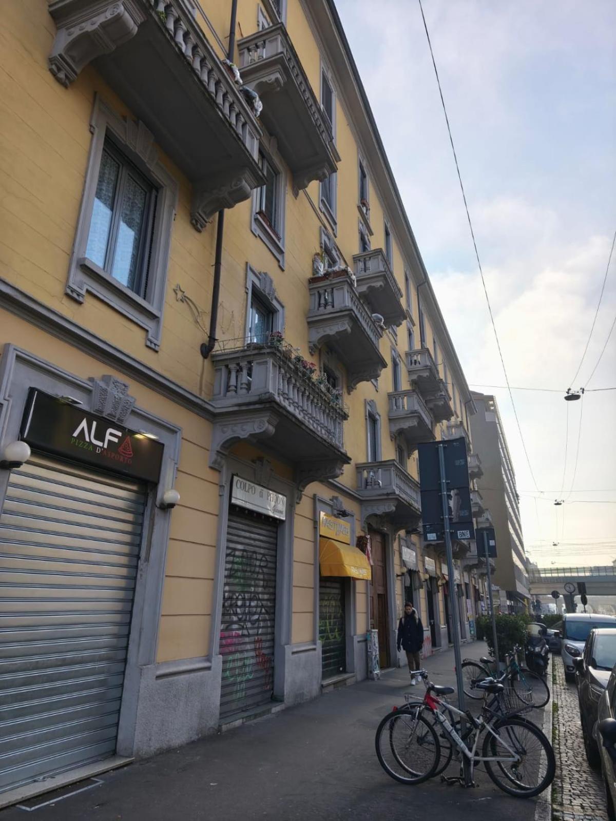 Peony House - 10 Min Duomo Apartment มิลาน ภายนอก รูปภาพ