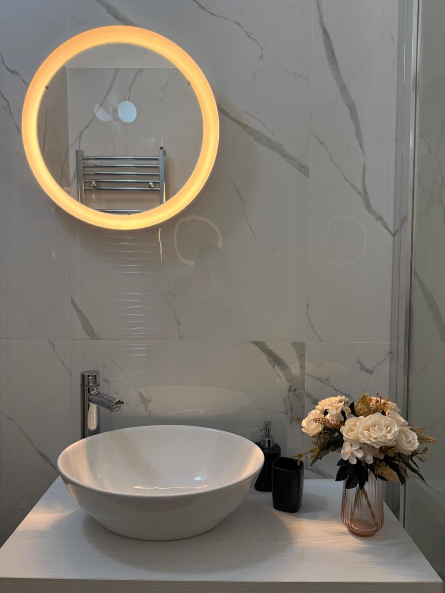 Peony House - 10 Min Duomo Apartment มิลาน ภายนอก รูปภาพ